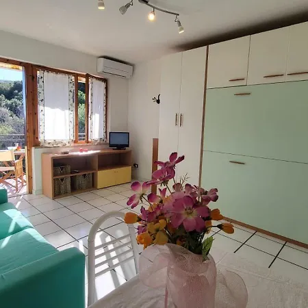 Апартаменты Mono Le Lecce 53 Iris